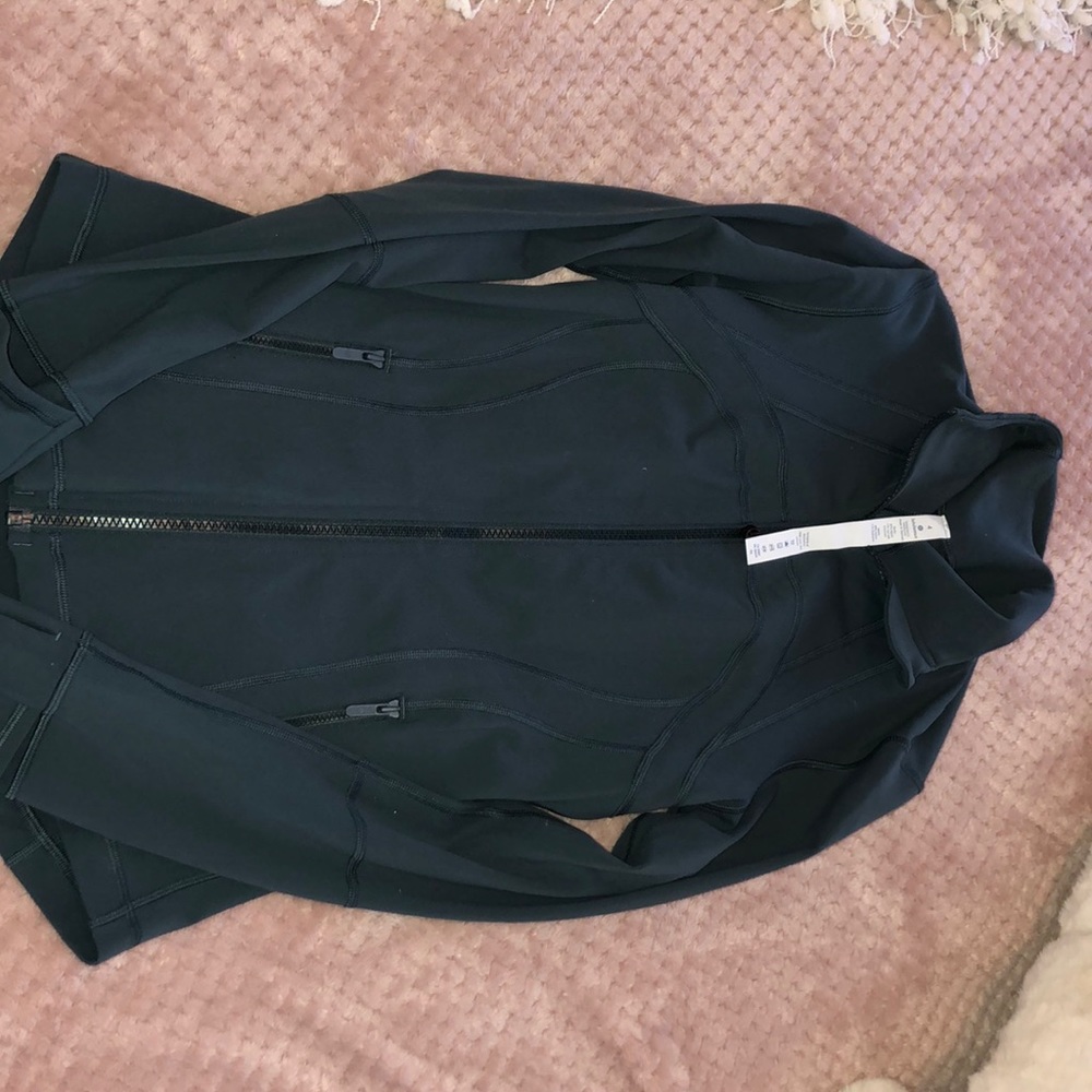 Lululemon jacket. Only worn twice.